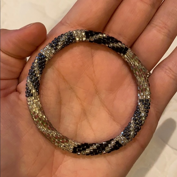 Jewelry - Nepal beaded bracelet